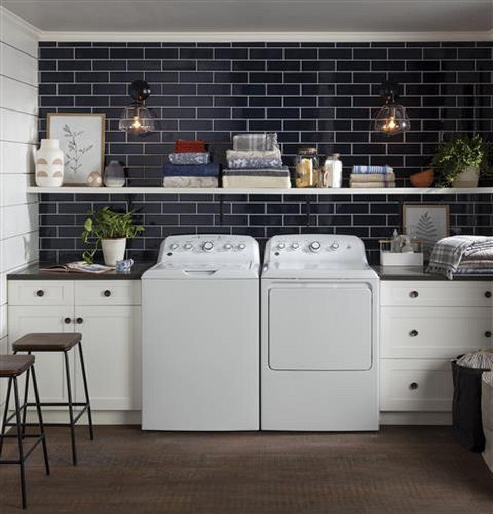 GE&reg; White 27 in. 7.2 cu. ft. Electric Dryer 