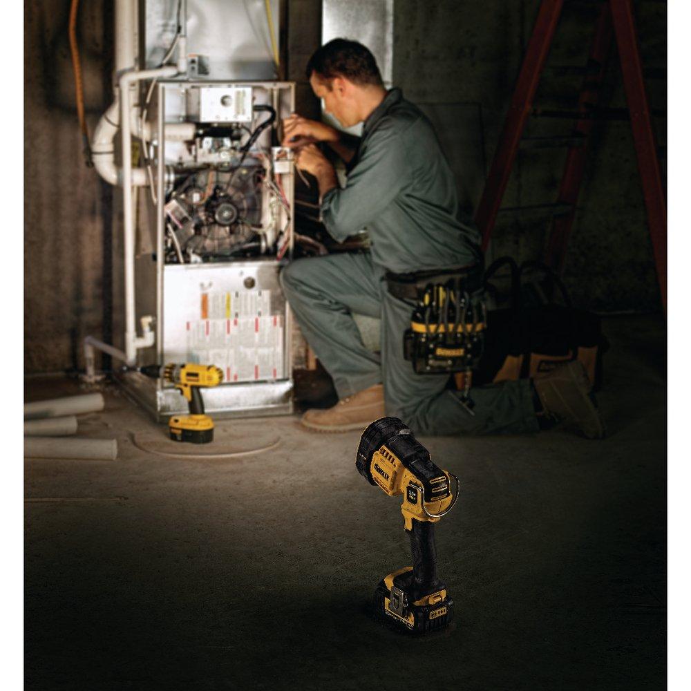 DEWALT Yellow 20V Jobsite Spotlight 