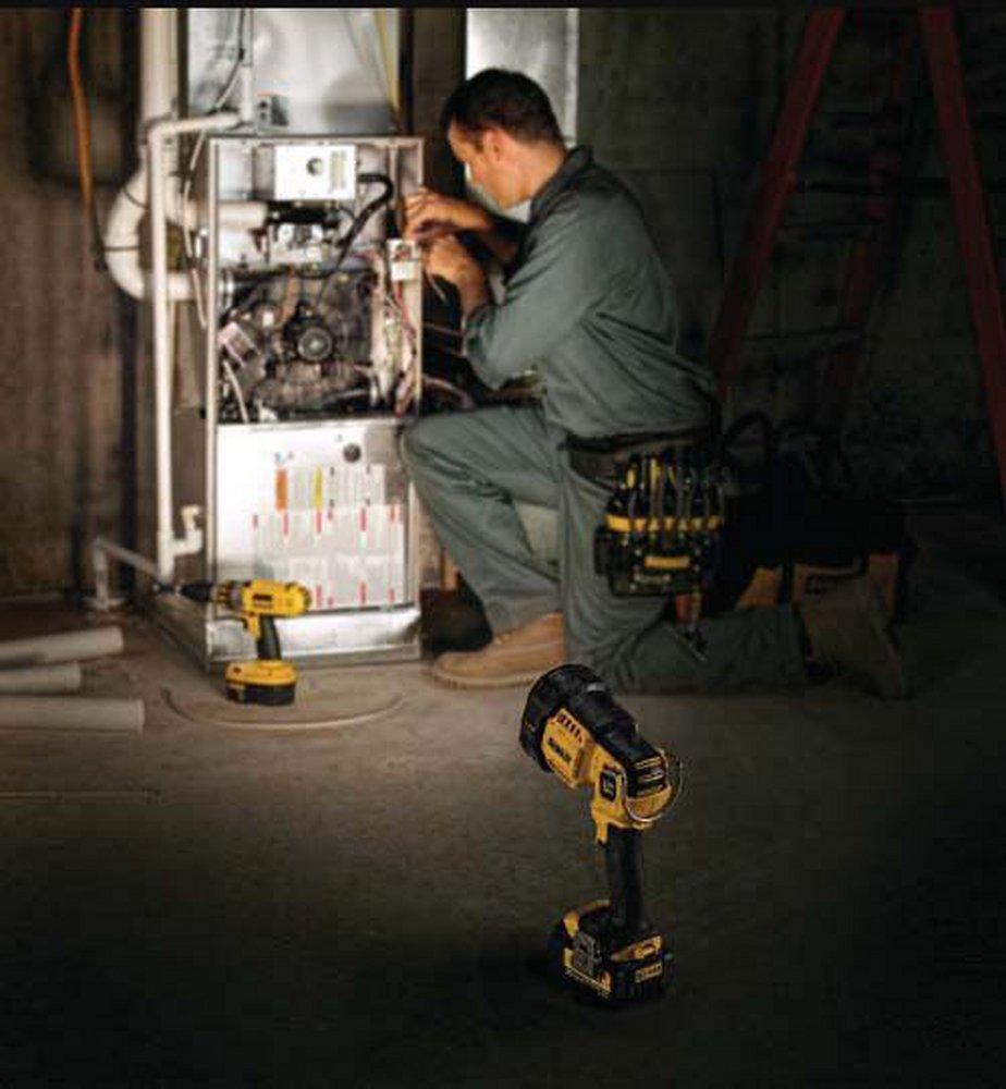 DEWALT Yellow 20V Jobsite Spotlight 