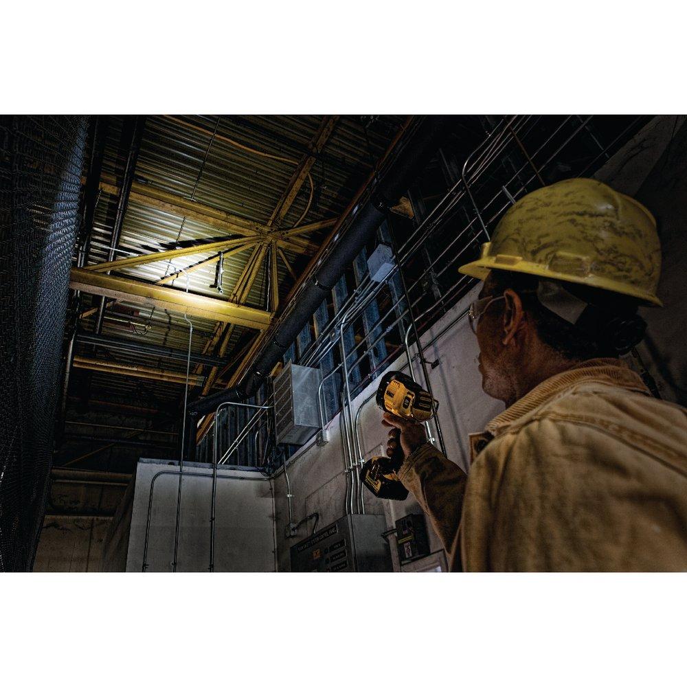 DEWALT Yellow/Black 20V Jobsite Spotlight 