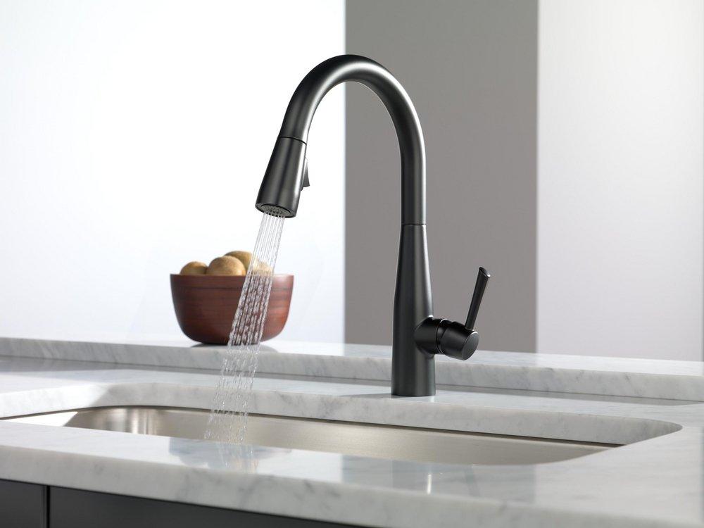 Delta Faucet Matte Black Single Handle Pull Down Kitchen Faucet 