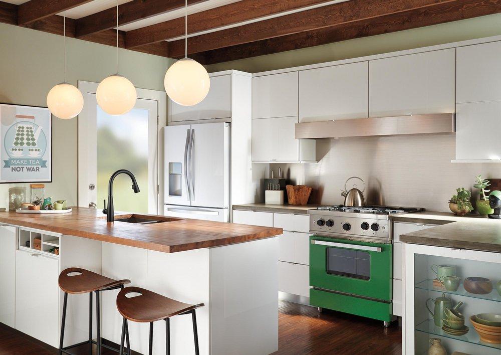 Delta Faucet Matte Black Single Handle Pull Down Kitchen Faucet 