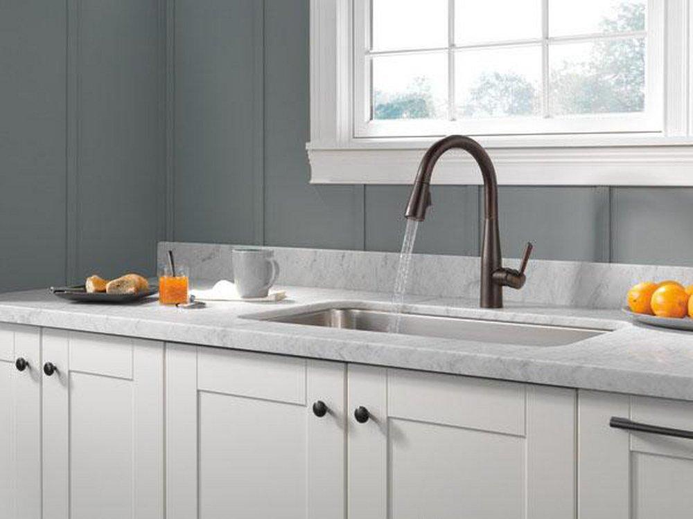 Delta Faucet Venetian Bronze Single Handle Pull Down Kitchen Faucet 