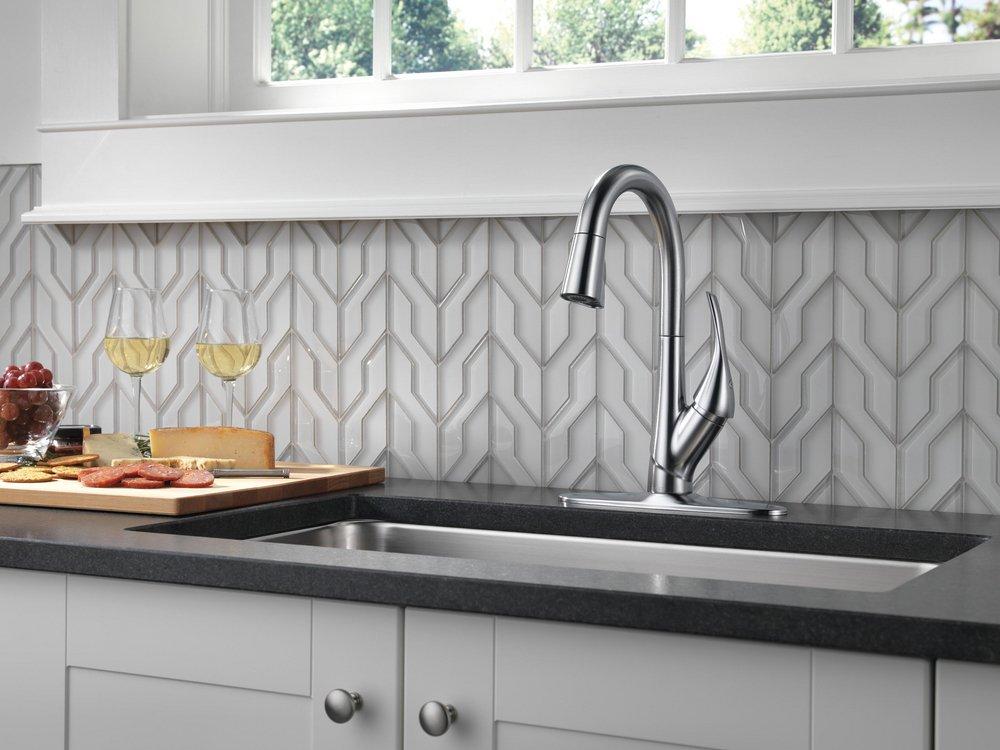 Delta Faucet Arctic Stainless Escutcheon with Baseplate and Nut 