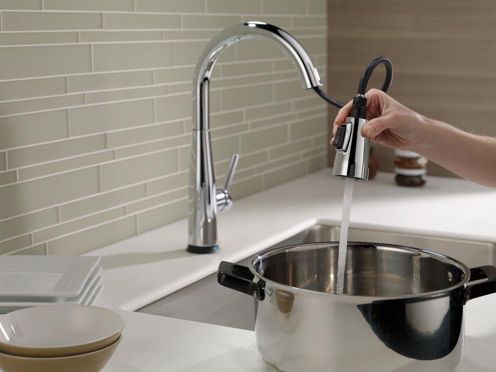 Delta Faucet Chrome Single Handle Pull Down Touch Activated Kitchen Faucet 