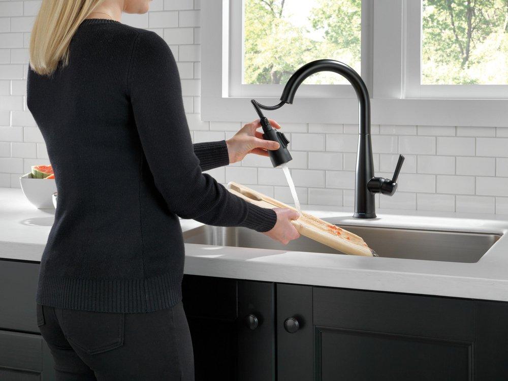 Delta Faucet Matte Black Single Handle Pull Down Touch Activated Kitchen Faucet 