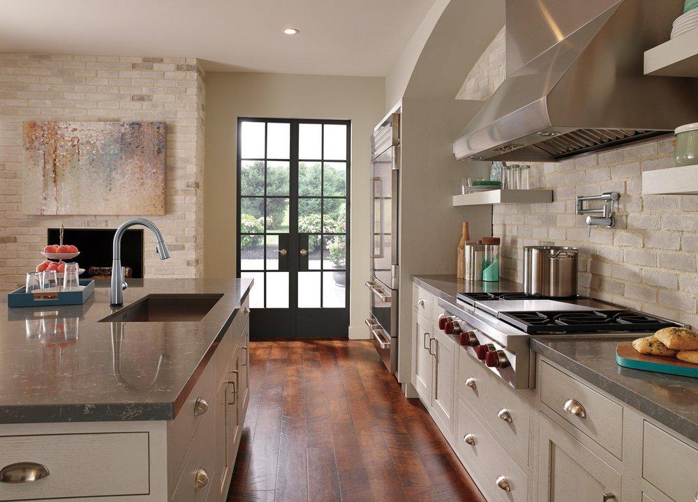 Delta Faucet Arctic Stainless Single Handle Pull Down Touch Activated Kitchen Faucet 