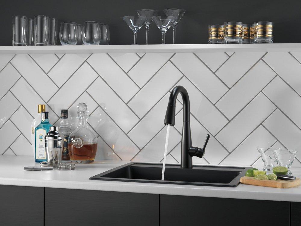 Delta Faucet Matte Black Single Handle Pull Down Bar Faucet 