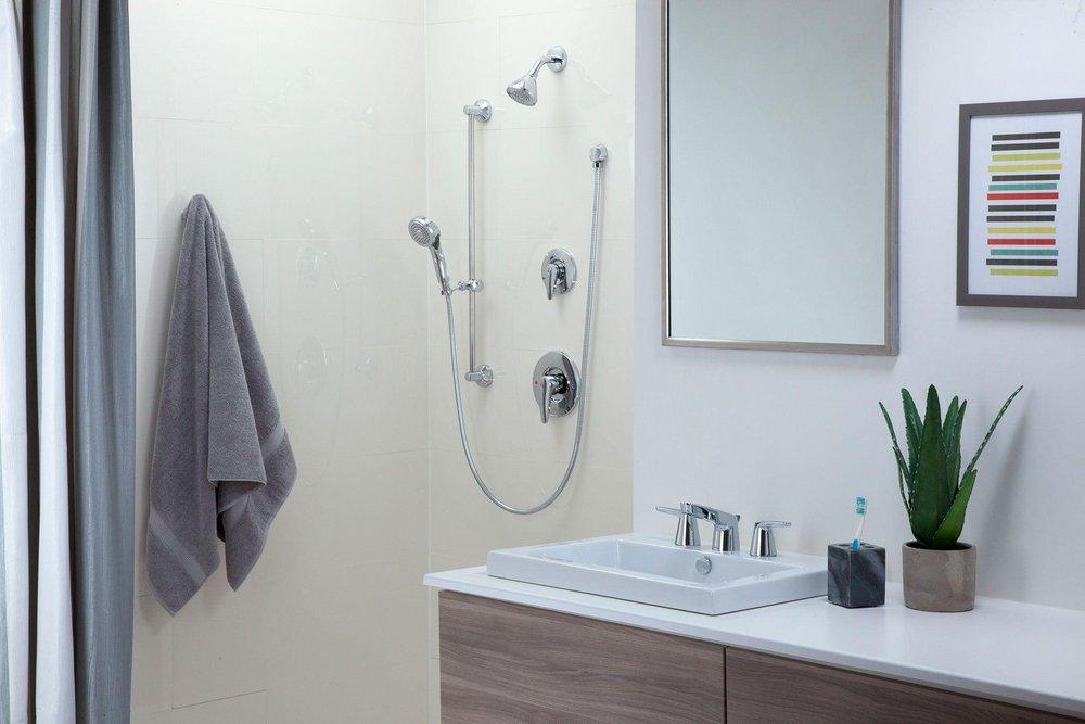 Moen Chrome Handshower System with Slidebar 