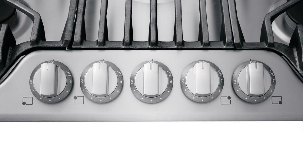 Frigidaire Stainless Steel 5 Burner Sealed Cooktop in Stainless Steel 