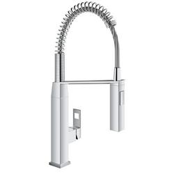 Single Handle Pull Down Kitchen Faucet in StarLight&reg; Chrome