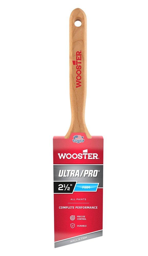 Wooster&reg; Angular Sash Fluted Paint and Angular Brush 