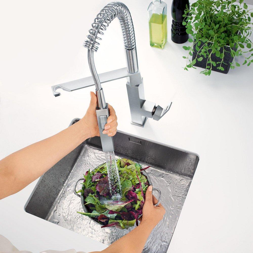 GROHE SuperSteel Infinity Single Handle Pull Down Kitchen Faucet 