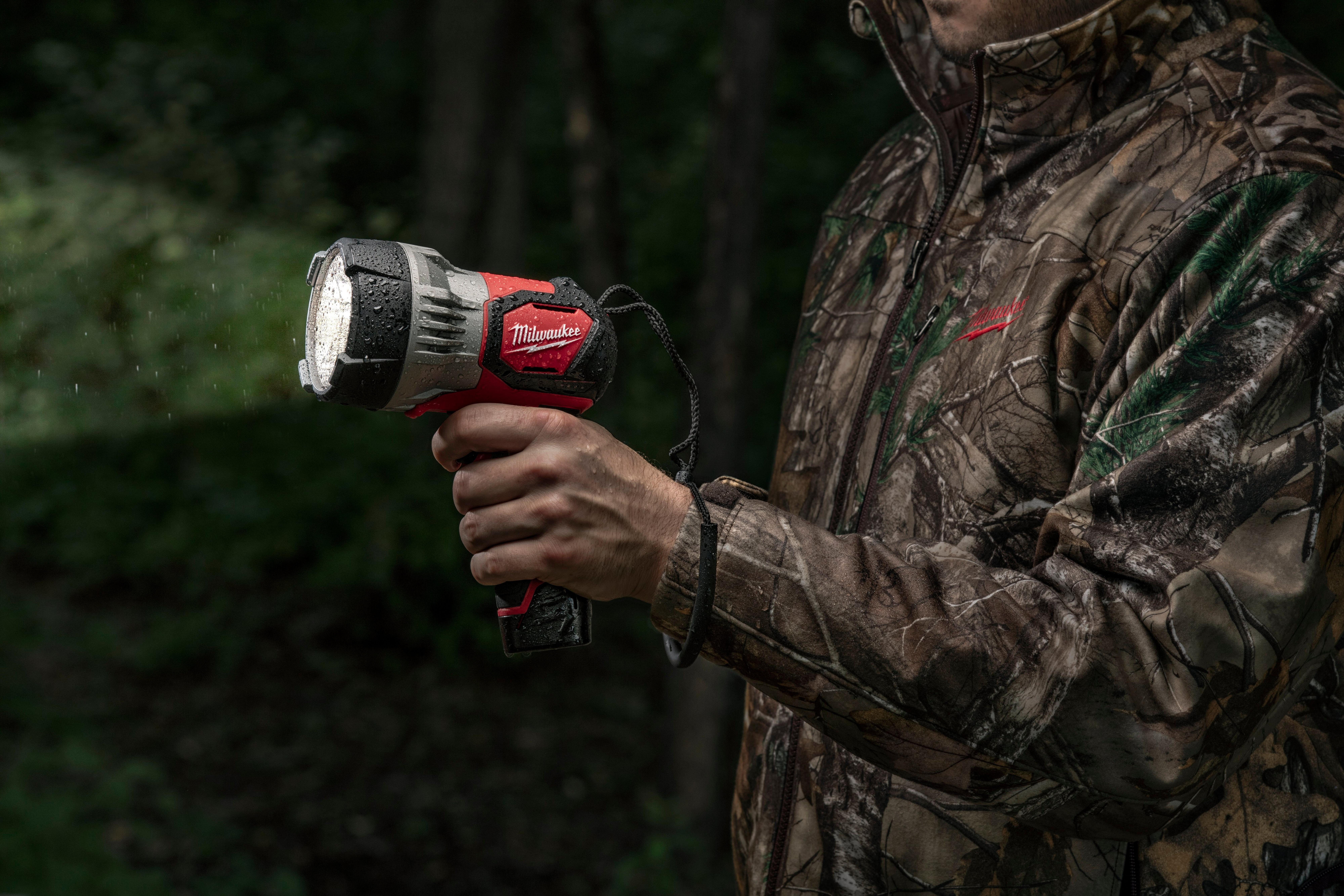 Milwaukee&reg; Red LED Flashlight 