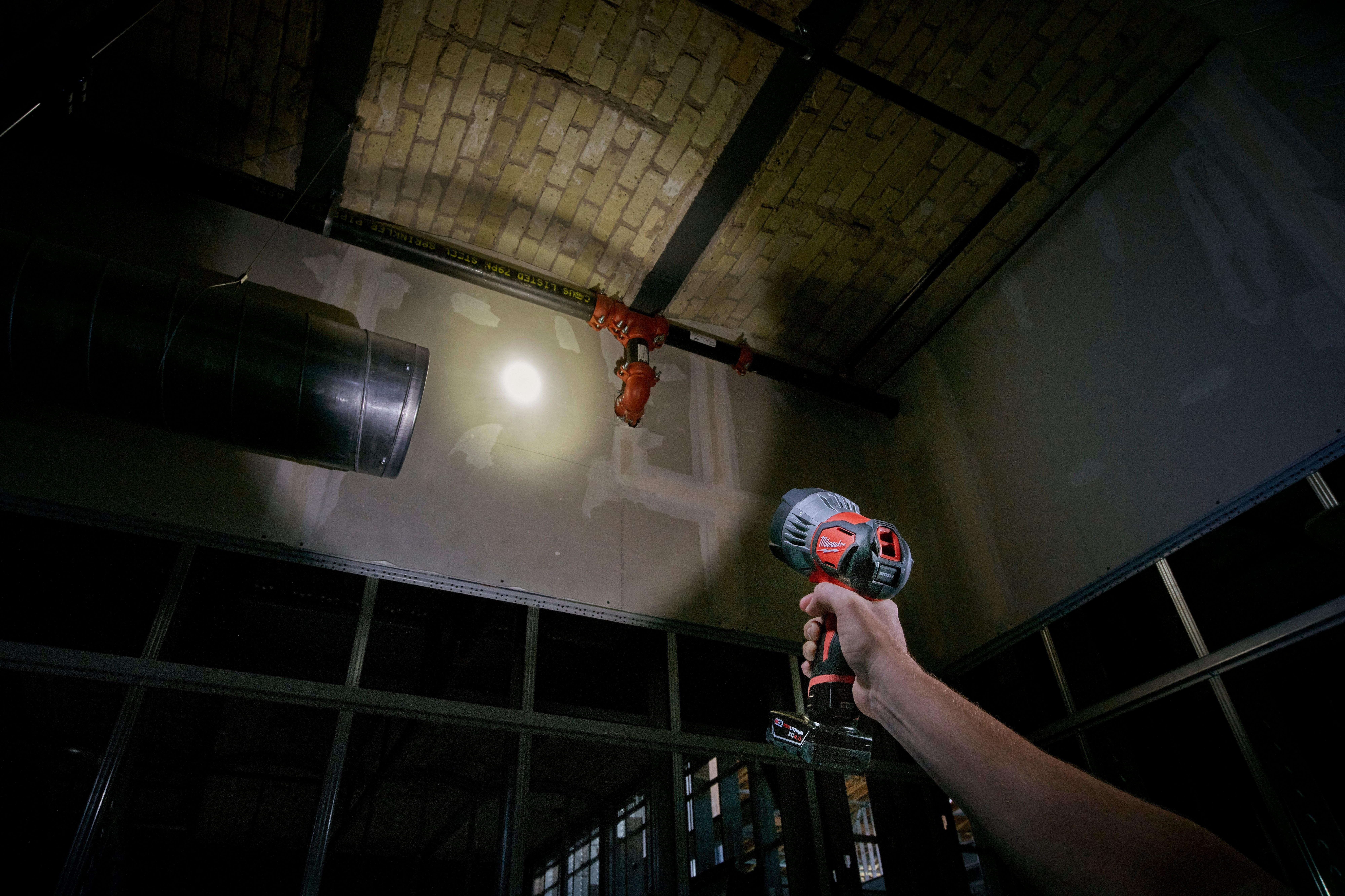 Milwaukee&reg; Red LED Flashlight 