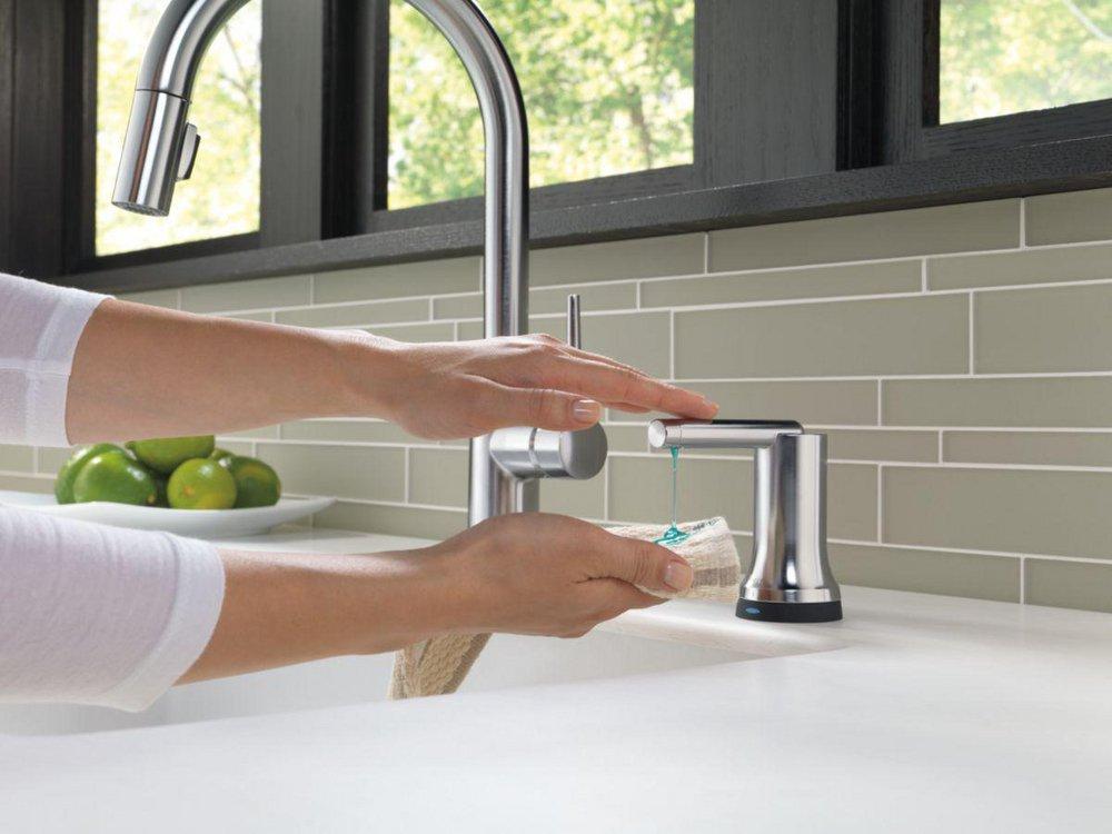 Delta Faucet Matte Black Single Handle Pull Down Touch Activated Kitchen Faucet 