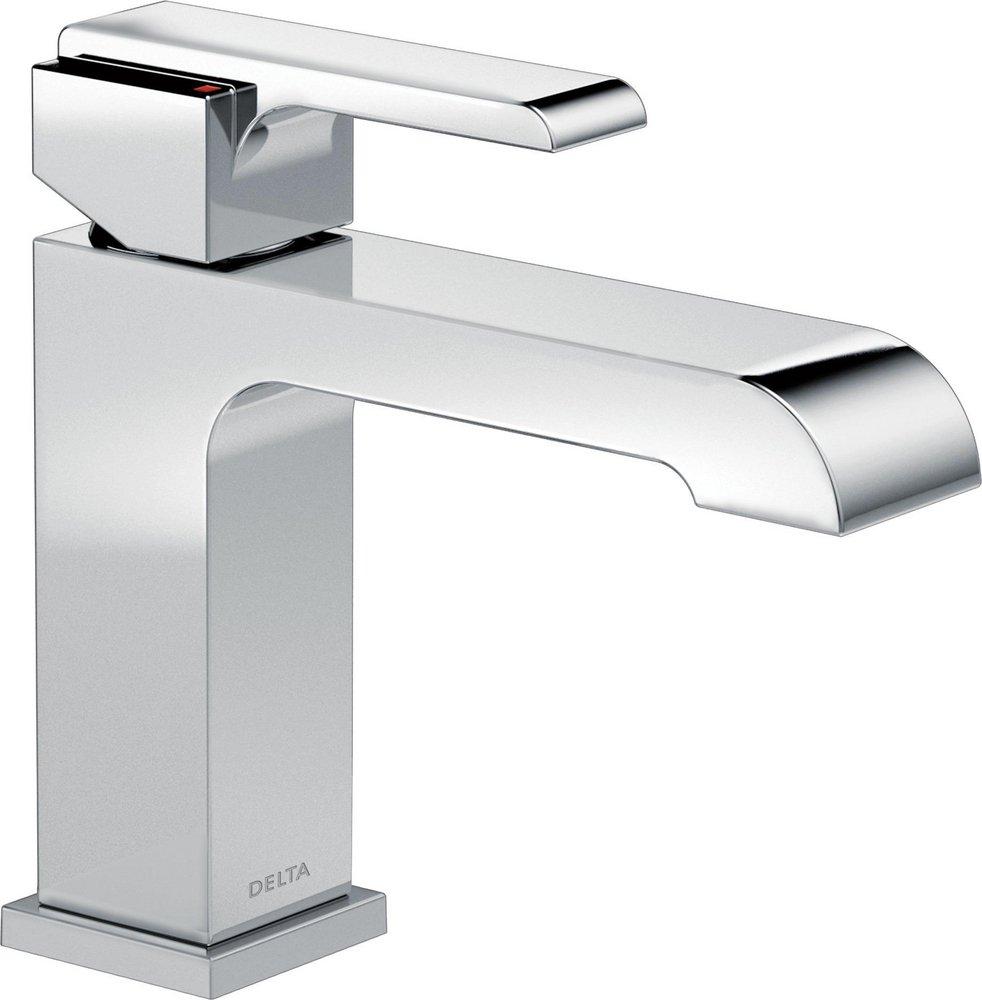 Delta Faucet Chrome Single Handle Centerset Bathroom Sink Faucet 