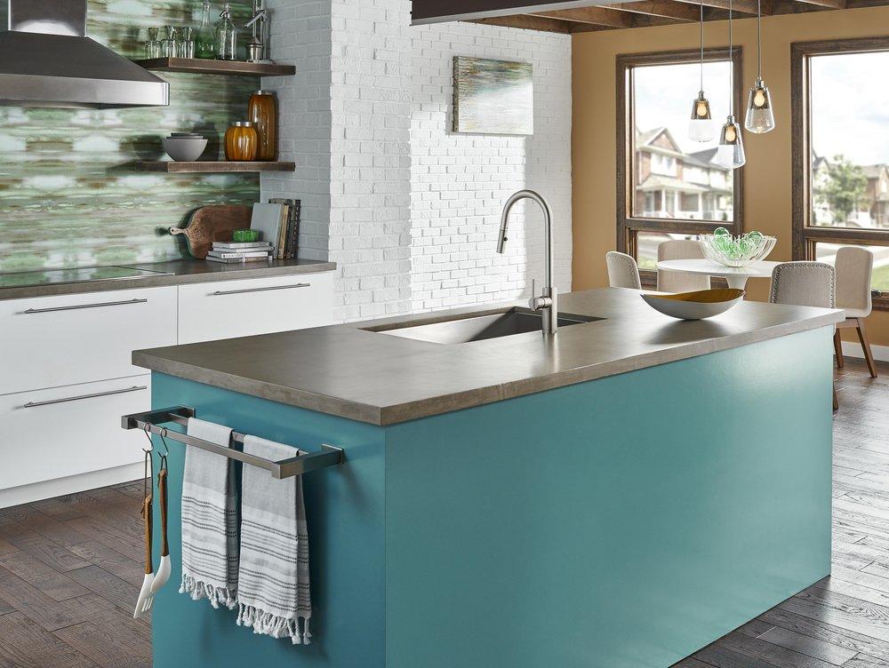 Gerber Plumbing Stainless Steel Single Handle Pull Down Kitchen Faucet 