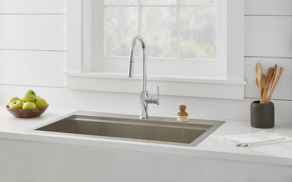 Gerber Plumbing Chrome Single Handle Pull Down Kitchen Faucet 