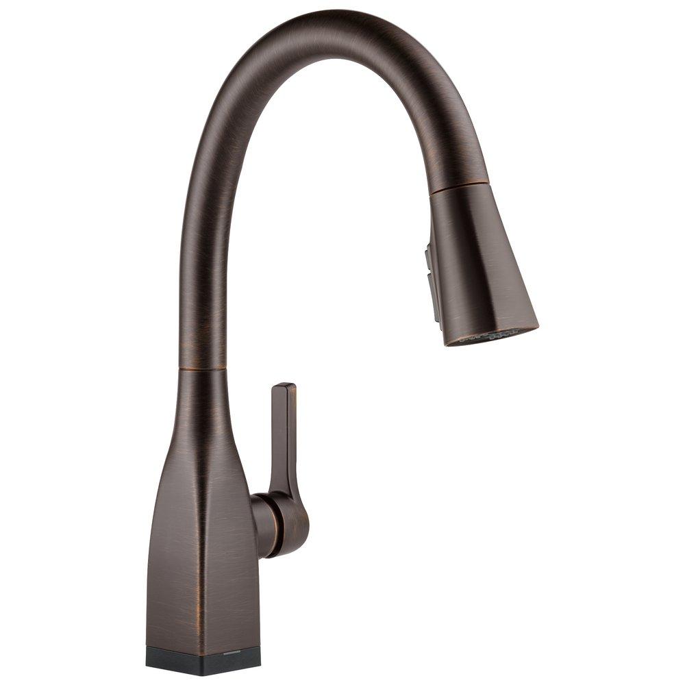 Delta Faucet Venetian Bronze Single Handle Pull-Down Kitchen Faucet With Touch2O&reg;and ShieldSpray&reg;Technologies 