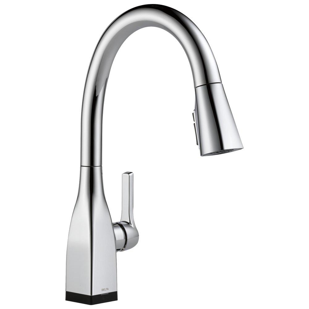 Delta Faucet Chrome Single Handle Pull-Down Kitchen Faucet With Touch2O&reg;and ShieldSpray&reg;Technologies 