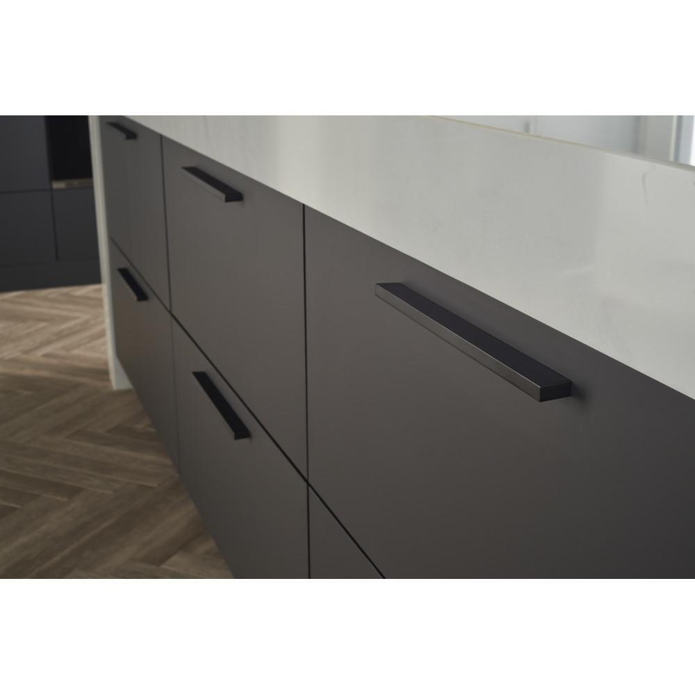 Top Knobs *CVR* MODERN METRO TAB PULL 5 IN 