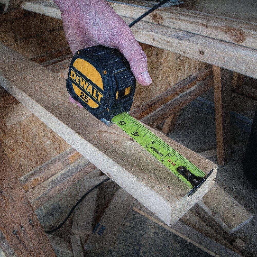 DEWALT Black Measuring Tape 