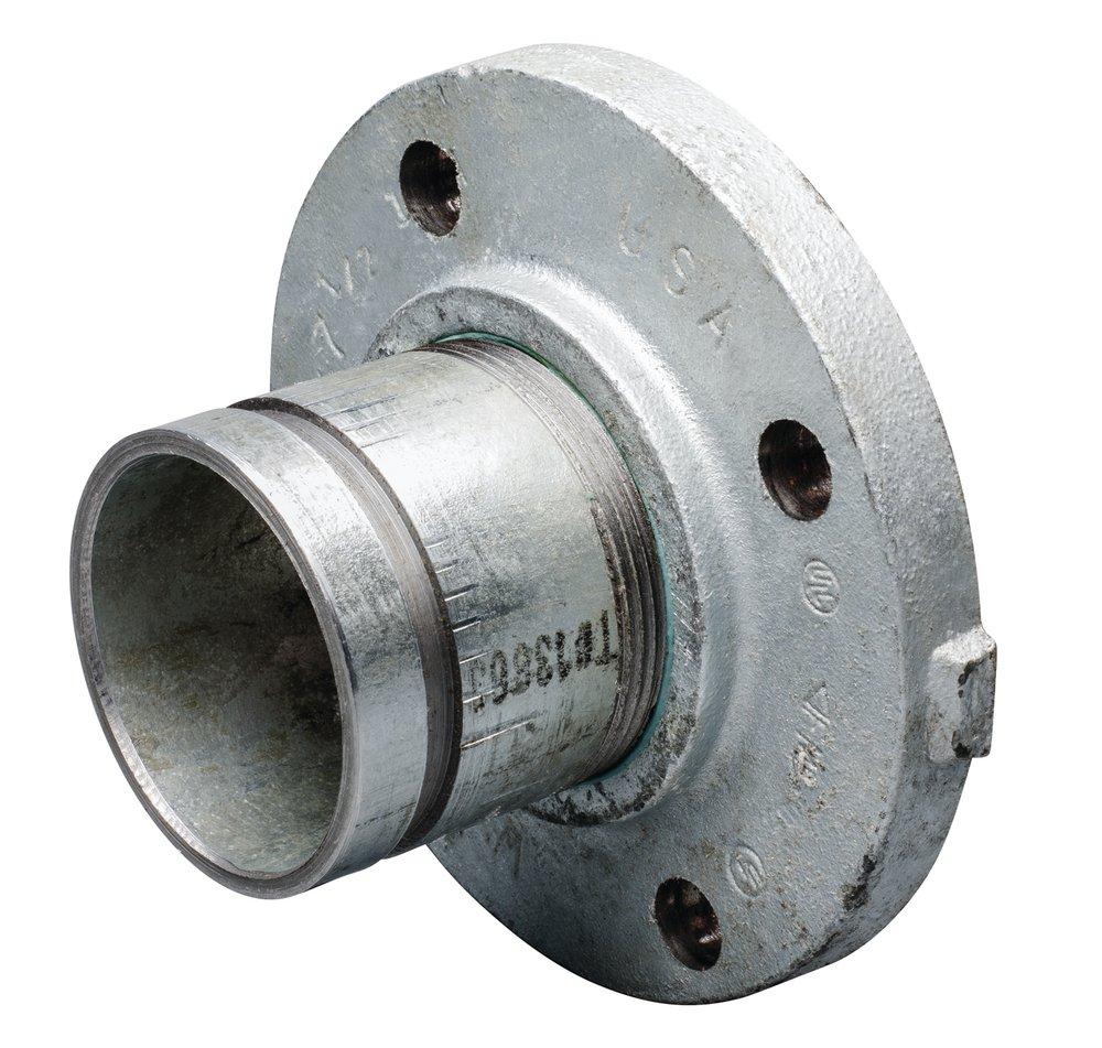 Victaulic Black 4 in. Carbon Steel Flange Adapter Nipple 