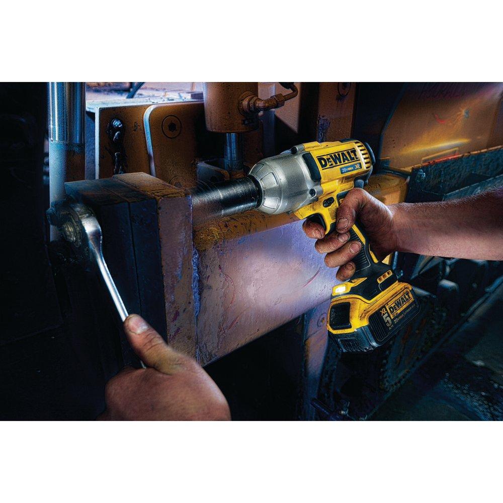 DEWALT Yellow 20V Impact Wrench Kit 