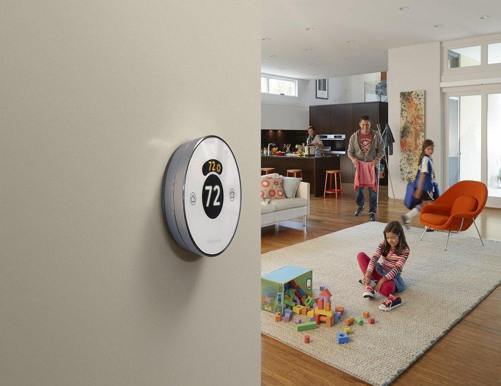 Honeywell Home White 2H/2C, 3H/2C Programmable Thermostat 