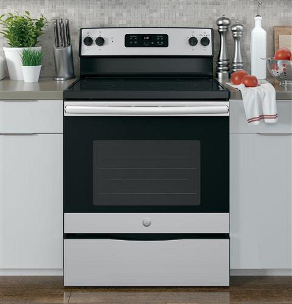 GE&reg; Stainless Steel 29-7/8 in. Electric 4-Burner Radiant Smoothtop Freestanding Range 