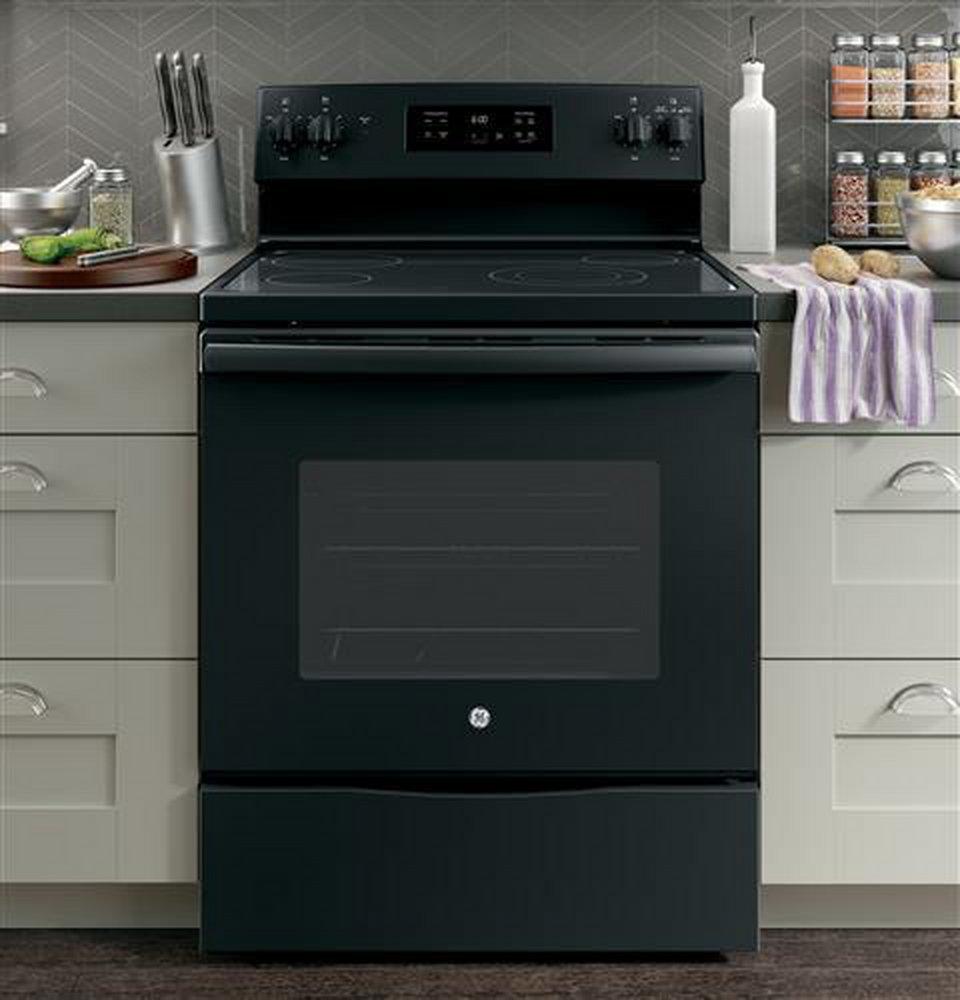 GE&reg; Black 29-7/8 in. Electric 4-Burner Radiant Smoothtop Freestanding Range 