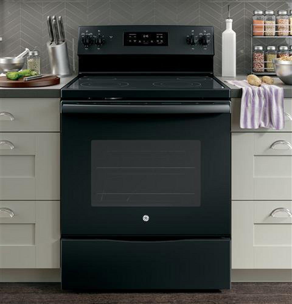 GE&reg; Black 29-7/8 in. Electric 4-Burner Radiant Smoothtop Freestanding Range 