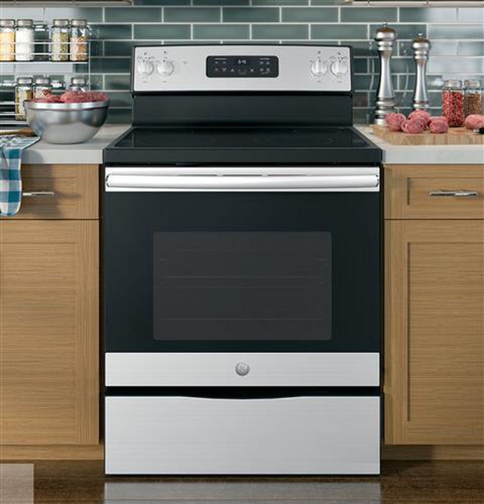 GE&reg; Stainless Steel 29-7/8 in. Electric 4-Burner Radiant Smoothtop Freestanding Range 