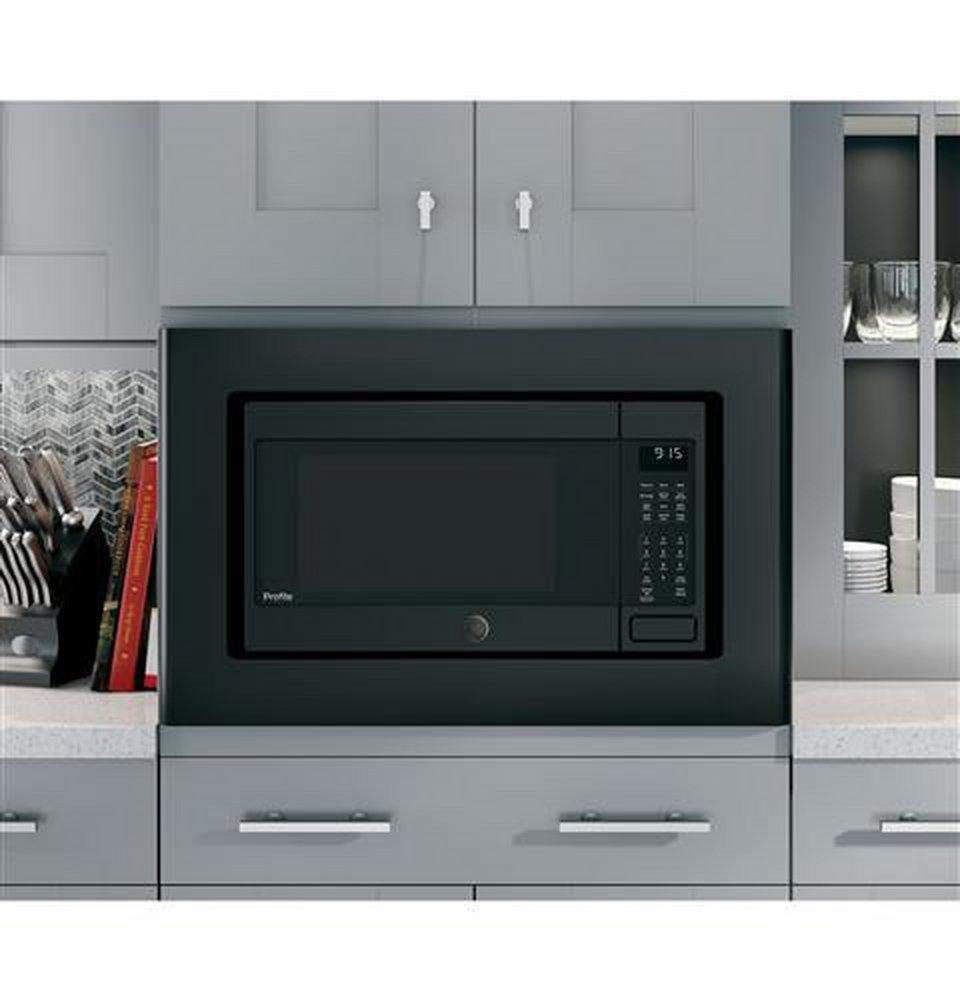 GE® Black 1.5 cu. ft. 1000 W Countertop Microwave 