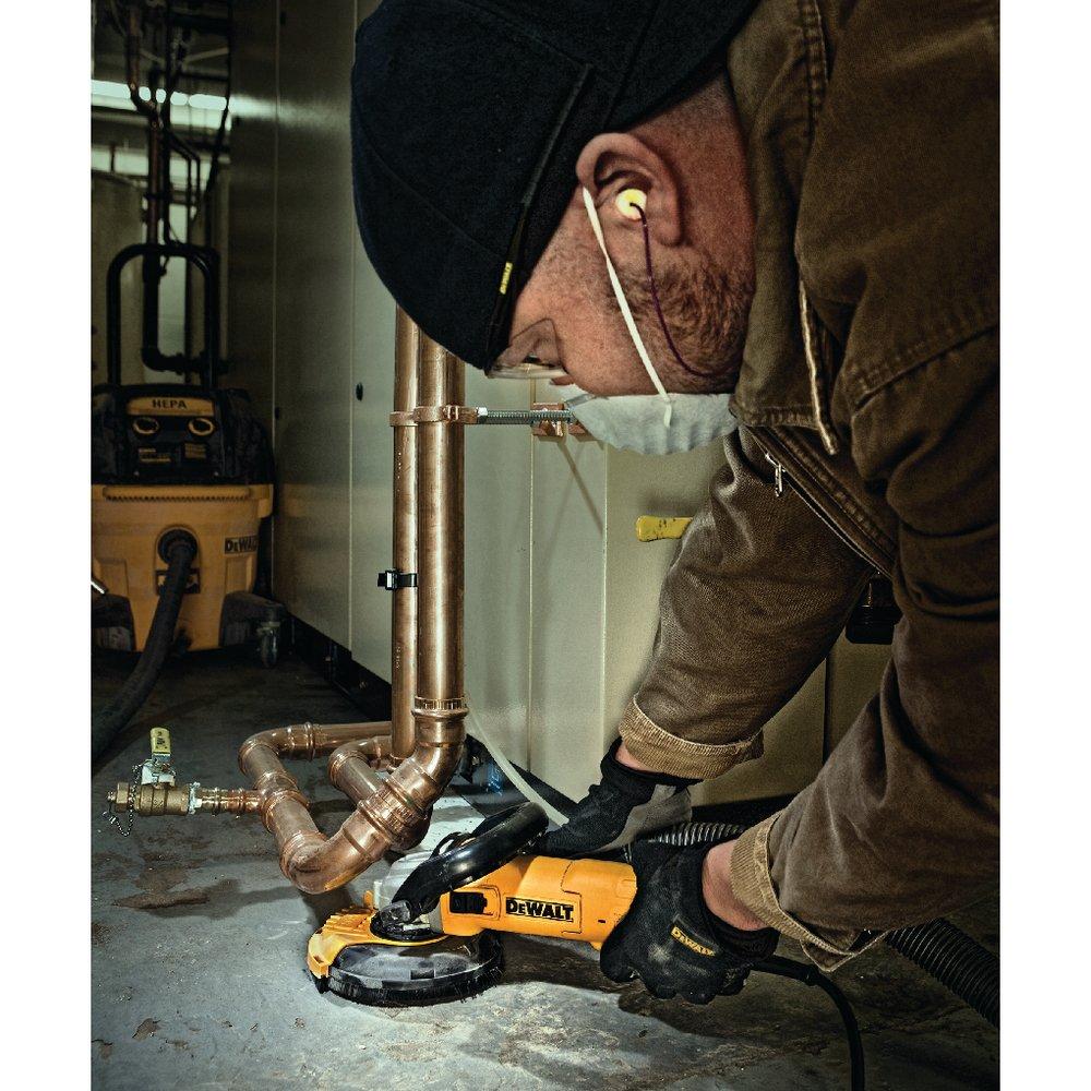 DEWALT Yellow/Black Surface Grinding Dust Shroud Kit 