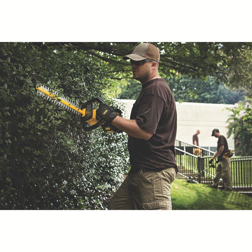 DEWALT Yellow/Black Lithium-Ion Hedge Trimmer 