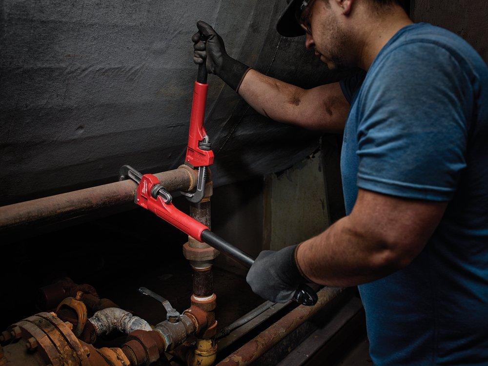 Milwaukee&reg; Red Cheater Pipe Wrench 