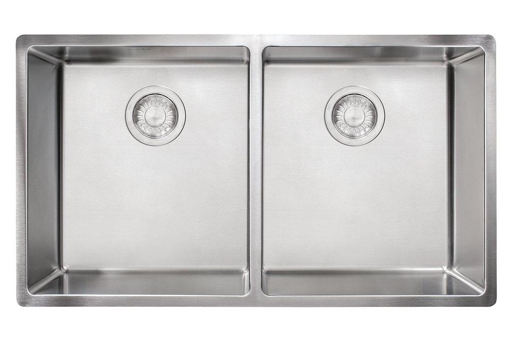 Franke Satin Stainless Steel 31-1/2 x 17-3/4 in. No Hole Stainless Steel Double Bowl Undermount Kitchen Sink 