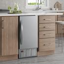 Edgestar Stainless Steel 33-1/2 in. 25 lb Ice Maker 