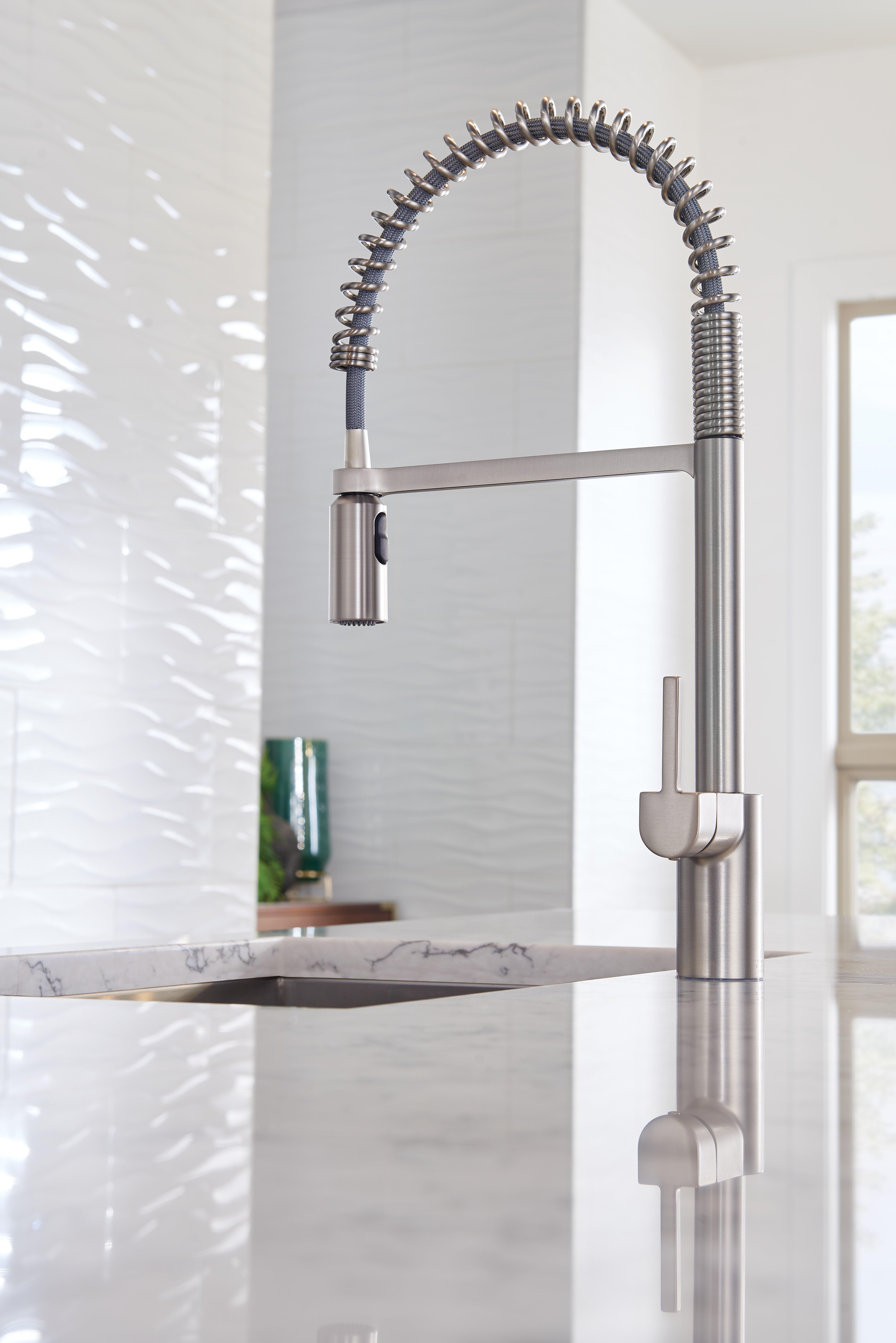 Moen Spot Resist Stainless Single Handle Pull Down Kitchen Faucet 