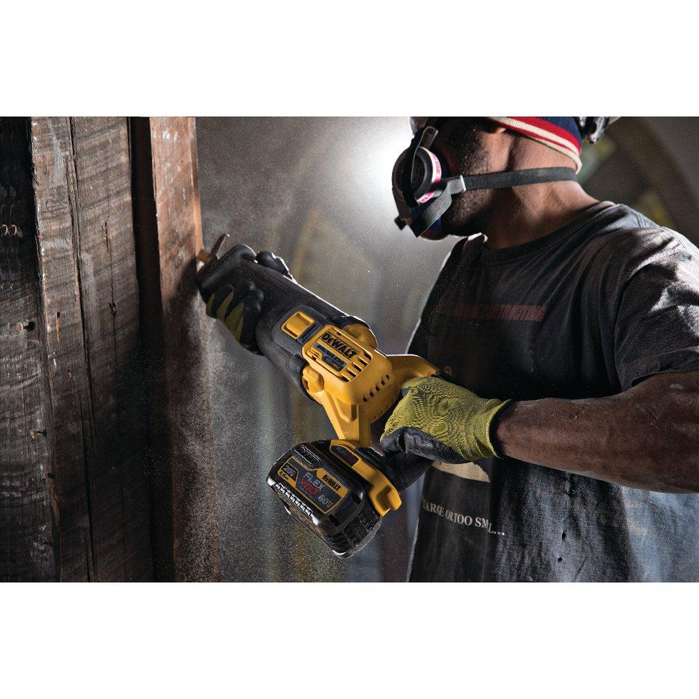 DEWALT Yellow Cordless 6A Lithium-ion Reciprocating Tool Kit 