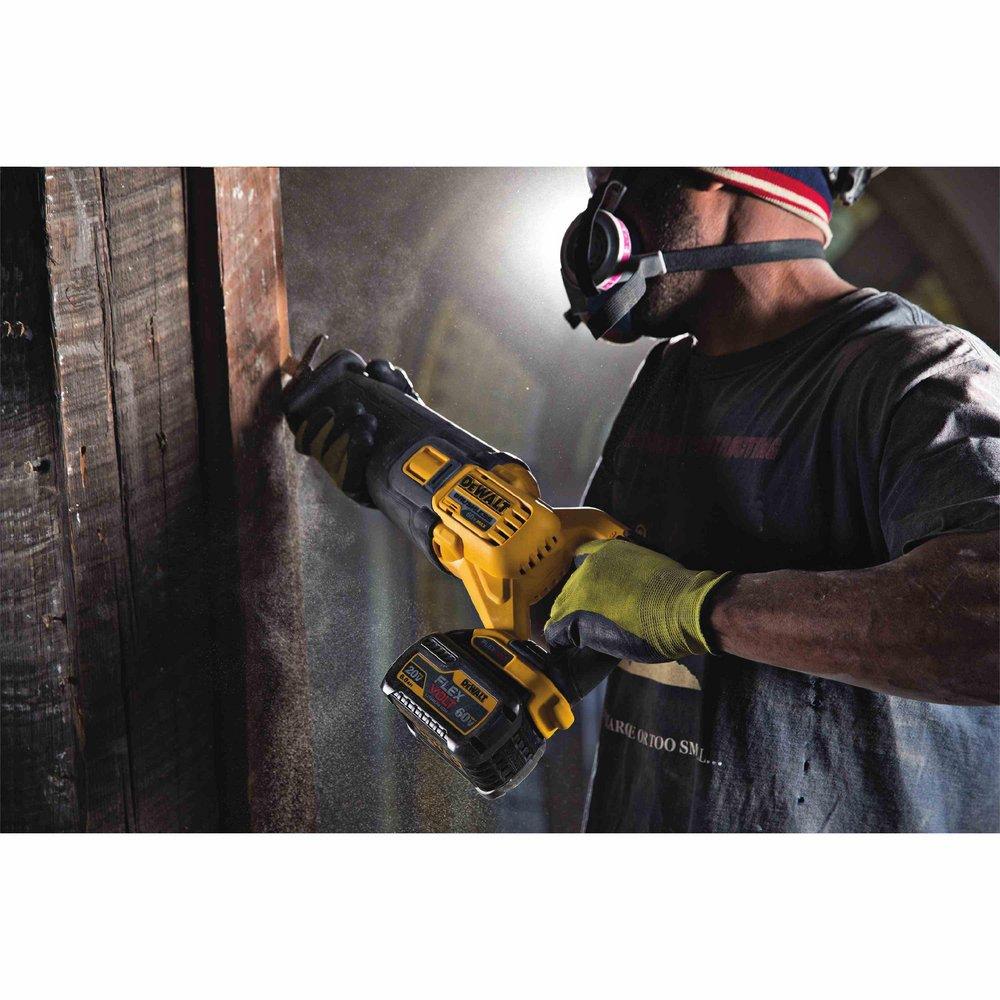 DEWALT Yellow Cordless 6A Lithium-ion Reciprocating Saw Tool Kit 