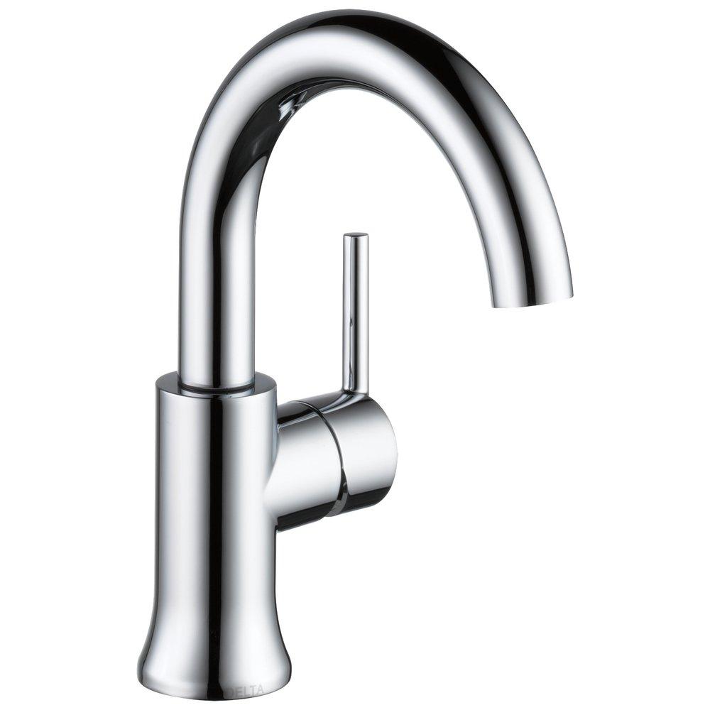 Delta Faucet Chrome Single Handle Centerset Bathroom Sink Faucet with Metal Pop-Up Drai 