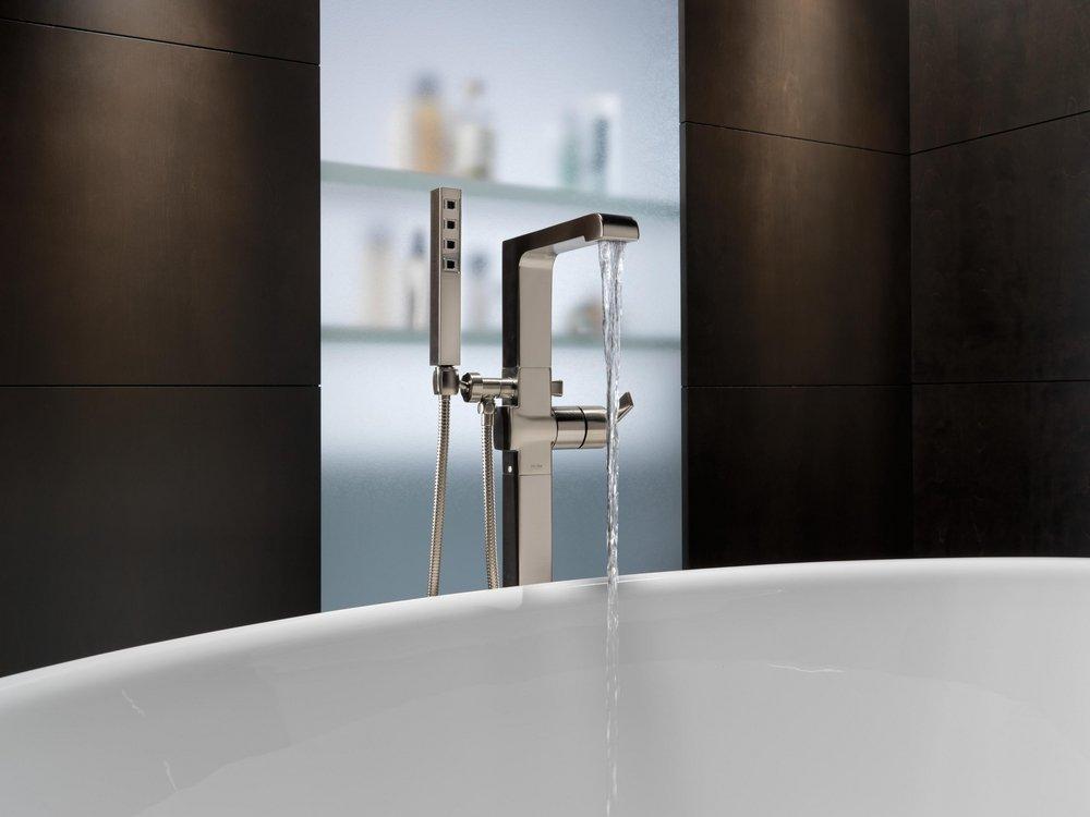 Delta Faucet Brilliance® Stainless Single Handle Lever Floor Mount Filler 