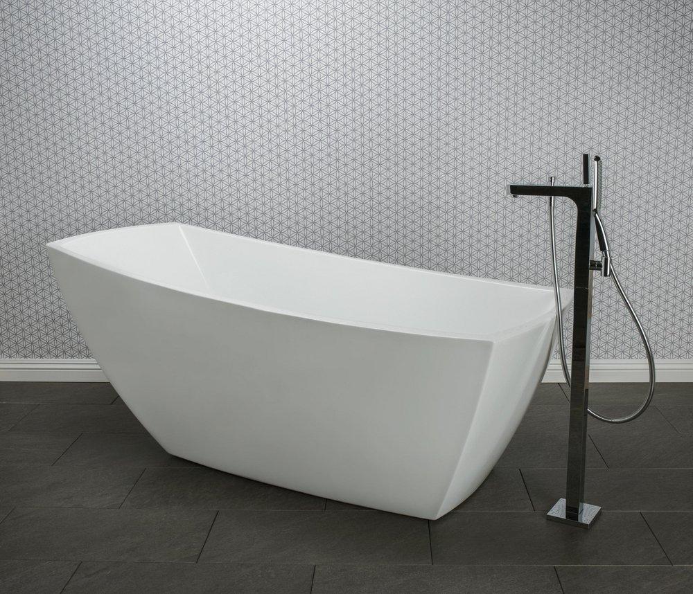 JACUZZI® White 67 x 31 in. Freestanding Bathtub with End Drain 