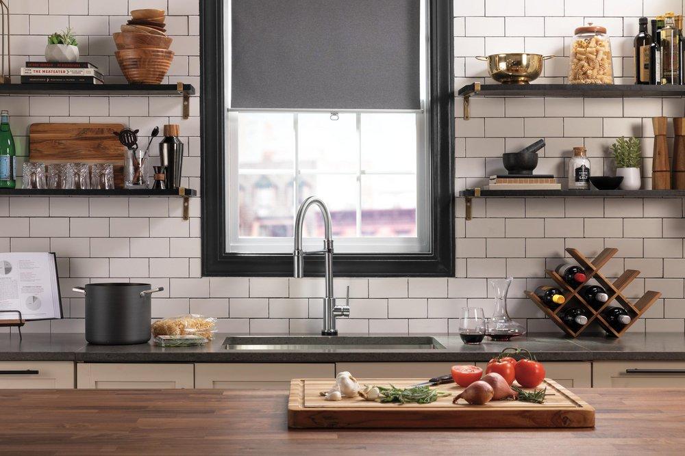 Delta Faucet Arctic Stainless Single Handle Pull Down Touch Activated Kitchen Faucet 