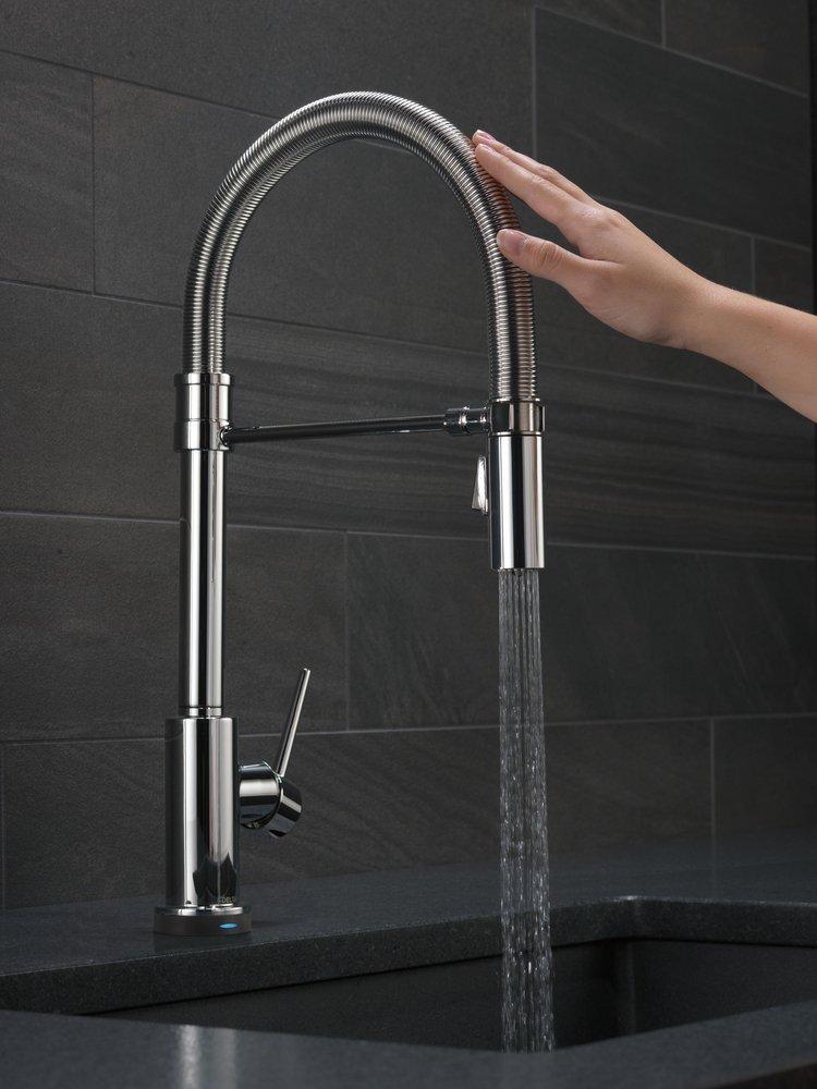Delta Faucet Chrome Single Handle Pull Down Touch Activated Kitchen Faucet 
