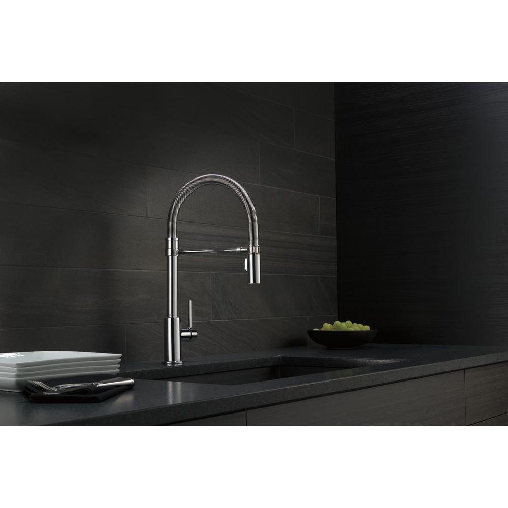 Delta Faucet Chrome Single Handle Pull Down Kitchen Faucet 