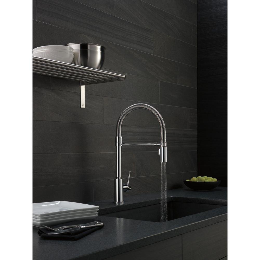 Delta Faucet Chrome Single Handle Pull Down Kitchen Faucet 